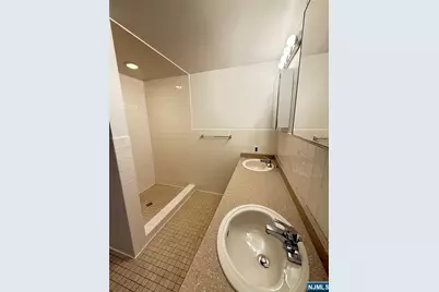53 W Palisade Avenue 402 #402, Englewood, NJ 07631 - Photo 16