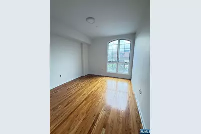 53 W Palisade Avenue 402 #402, Englewood, NJ 07631 - Photo 10