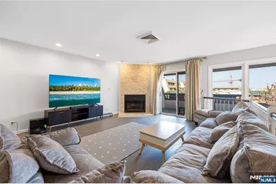 300 Gorge Road 8 #8, Cliffside Park, NJ 07010 - Photo 4