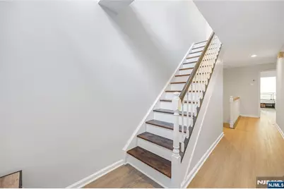 300 Gorge Road 8 #8, Cliffside Park, NJ 07010 - Photo 16