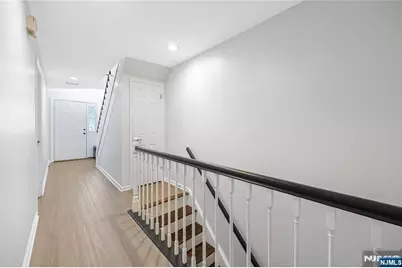 300 Gorge Road 8 #8, Cliffside Park, NJ 07010 - Photo 14