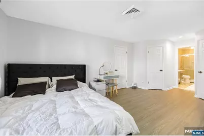 300 Gorge Road 8 #8, Cliffside Park, NJ 07010 - Photo 18