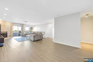 300 Gorge Road 8, Cliffside Park, NJ 07010 - Photo 2