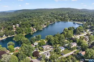 53 Lakeview Dr, West Milford, NJ 07480 - Photo 2