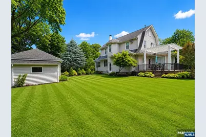 431 Maitland Avenue, Teaneck Township, NJ 07666 - Photo 2