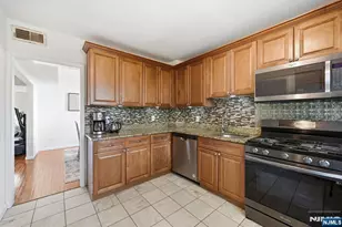 120 Johnson Ave, Bergenfield, NJ 07621 - Photo 10