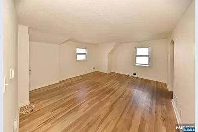 15-11 Parmelee Avenue, Fair Lawn, NJ 07410 - Photo 16
