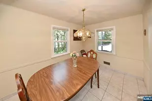 15-11 Parmelee Ave, Fair Lawn, NJ 07410 - Photo 8