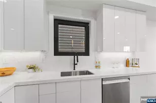 99 Van Horne Street 2, Jersey City, NJ 07304 - Photo 4