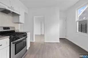 8-10 N 3rd St, Paterson, NJ 07522 - Photo 18