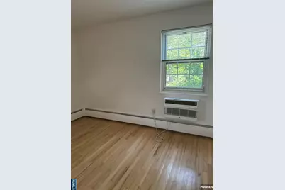 65 Hawthorne Place, Montclair, NJ 07042 - Photo 14