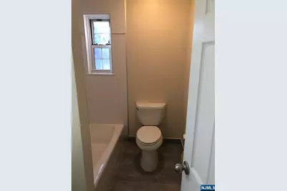65 Hawthorne Place, Montclair, NJ 07042 - Photo 8