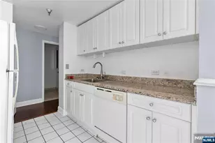 100 Old Palisade Road 2909, Fort Lee, NJ 07024 - Photo 8