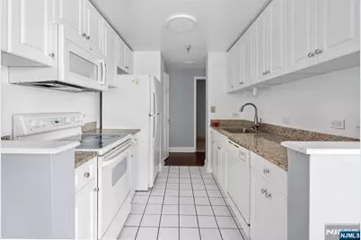 100 Old Palisade Road 2909 #2909, Fort Lee, NJ 07024 - Photo 6