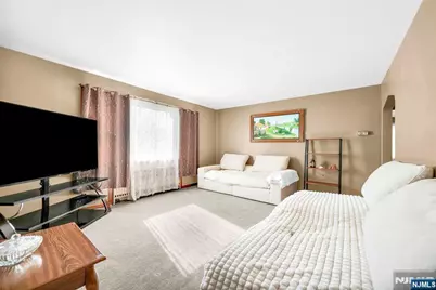 95 E 7th Street, Clifton, NJ 07011 - Photo 12