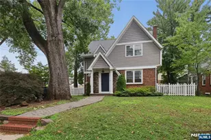 373 Briarcliff Rd, Teaneck Township, NJ 07666 - Photo 1