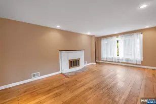 574 Chestnut St, Washington Township, NJ 07676 - Photo 6