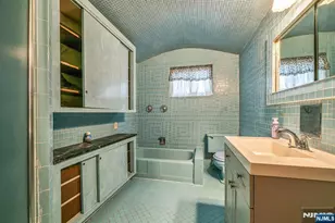 574 Chestnut St, Washington Township, NJ 07676 - Photo 22