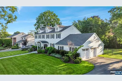 687 East Drive, Oradell, NJ 07649 - Photo 2