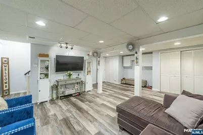 56 Garden, Woodland Park, NJ 07424 - Photo 26