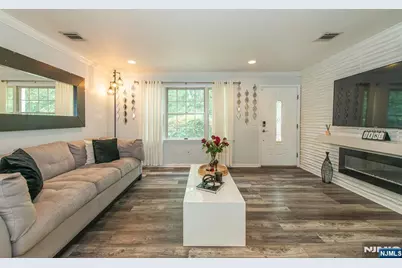 56 Garden, Woodland Park, NJ 07424 - Photo 14