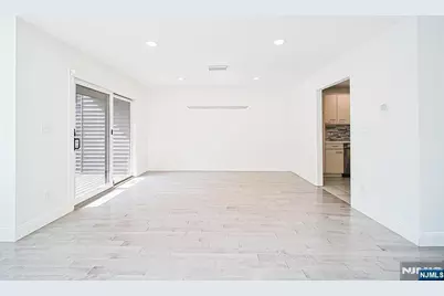 356 French Court, Teaneck Township, NJ 07666 - Photo 12