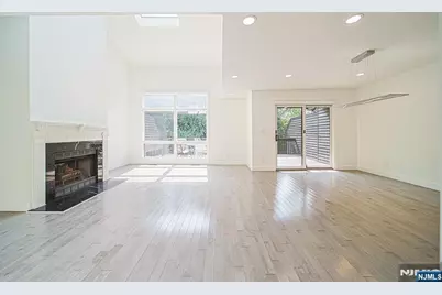356 French Court, Teaneck Township, NJ 07666 - Photo 2