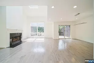 356 French Ct, Teaneck Township, NJ 07666 - Photo 2