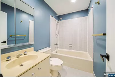 356 French Court, Teaneck Township, NJ 07666 - Photo 32