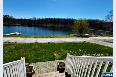 106 Starlight Road, West Milford, NJ 07480 - Photo 10