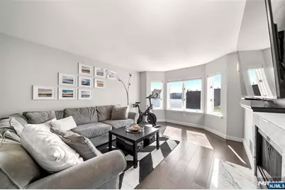 603A Nelson Court 603A #603A, Edgewater, NJ 07020 - Photo 4