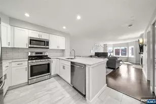 603A Nelson Ct 603A, Edgewater, NJ 07020 - Photo 6