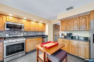 15 Sunset Pl, Emerson, NJ 07630 - Photo 10