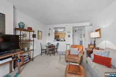 1104 City Place, Edgewater, NJ 07020 - Photo 6