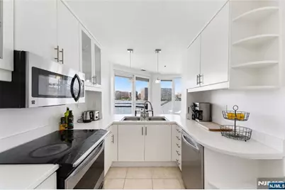 600 Harbor Boulevard 0928 #0928, Weehawken, NJ 07086 - Photo 4