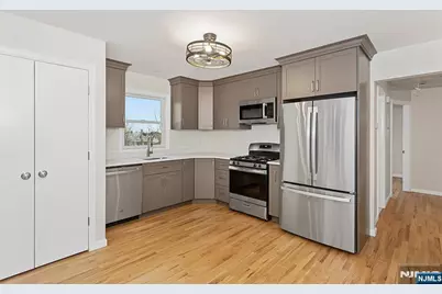 150 Arlington 2 #2, Clifton, NJ 07011 - Photo 2