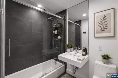 2200 N Central Road 14W #14W, Fort Lee, NJ 07024 - Photo 24