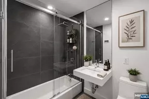 2200 N Central Road 14W, Fort Lee, NJ 07024 - Photo 24