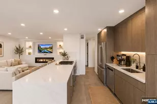 2200 N Central Road 14W, Fort Lee, NJ 07024 - Photo 10