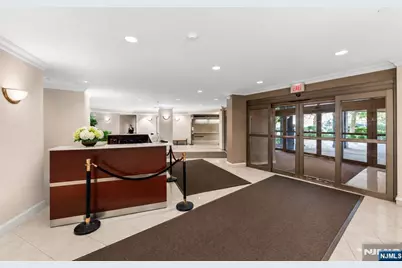 2200 N Central Road 14W #14W, Fort Lee, NJ 07024 - Photo 34