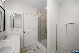 123 The Promenade 123, Edgewater, NJ 07020 - Photo 14