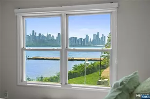 123 The Promenade 123, Edgewater, NJ 07020 - Photo 12