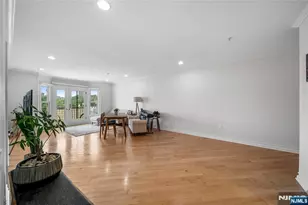 123 The Promenade 123, Edgewater, NJ 07020 - Photo 2
