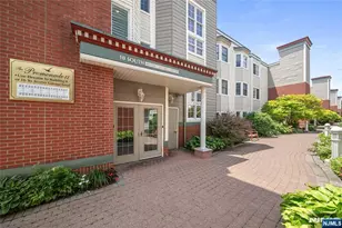 123 The Promenade 123, Edgewater, NJ 07020 - Photo 24