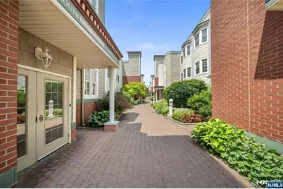123 The Promenade 123 #123, Edgewater, NJ 07020 - Photo 24