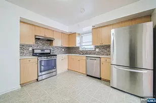 1522 10th 2, Fort Lee, NJ 07024 - Photo 4