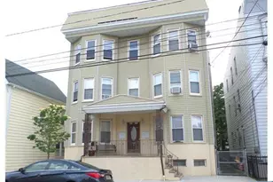 427-429 Hamilton Street 3rd L, Harrison, NJ 07029 - Photo 1