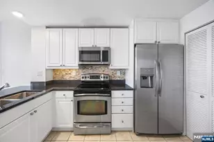 600 Harbor Blvd 955, Weehawken, NJ 07086 - Photo 8