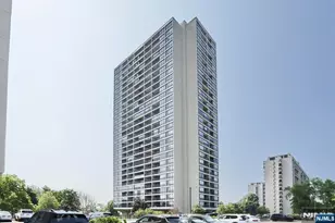5 Horizon Road 2209, Fort Lee, NJ 07024 - Photo 2