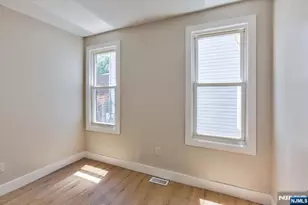 152 Clinton St, East Orange, NJ 07017 - Photo 12